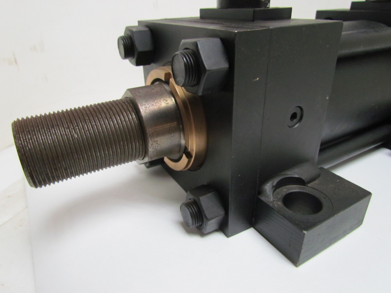 Parker CC2HTS24AC Hydraulic Cylinder 31/4" Bore 3" Stroke Side Lugs w