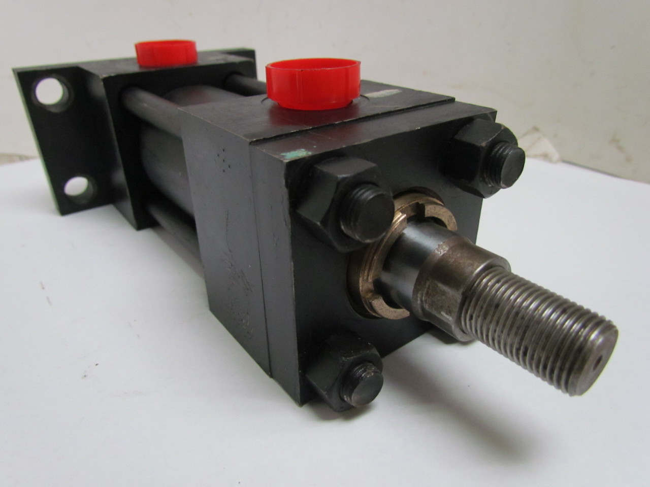 Parker KJ2HLT14A14A Hydraulic Cylinder 2" Bore 2"Stroke Double End Rod