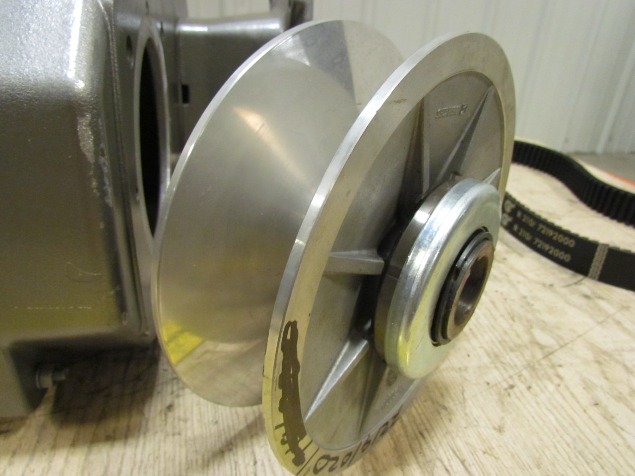 WIR210U Unicase Variable Speed Pulley Housing Ratio 1.00 w/Belt R210