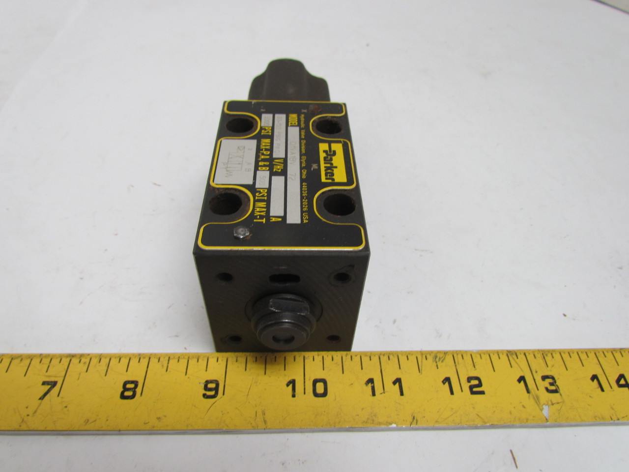 Parker D1VA1BV 72 Pneumatic Directional Control Valve 50150 PSI Pilot