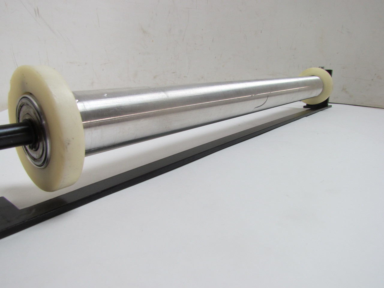 Aluminum Ball Bearing Conveyor Roller Spring Loaded Bracket 11/2"x183