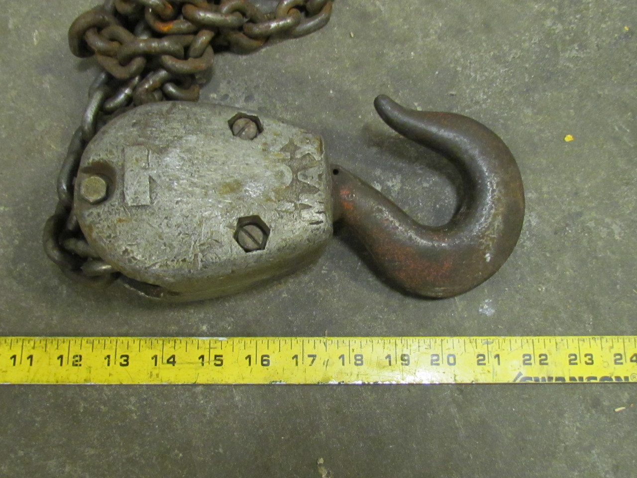 CM 1.5 Ton Lever Block Chain Hoist Come Along Puller Ratchet 10' Chain