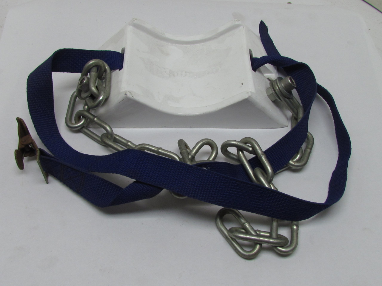 Matheson MHOL0007AQ Cat No 510C Wall Mount Gas Cylinder Holder Cast