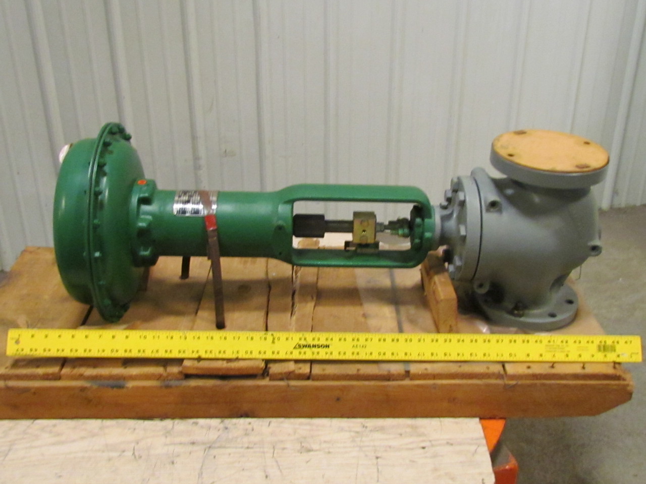 Fisher 667 Size 45 Diaphragm Actuator 4" Easye Sliding Stem Control