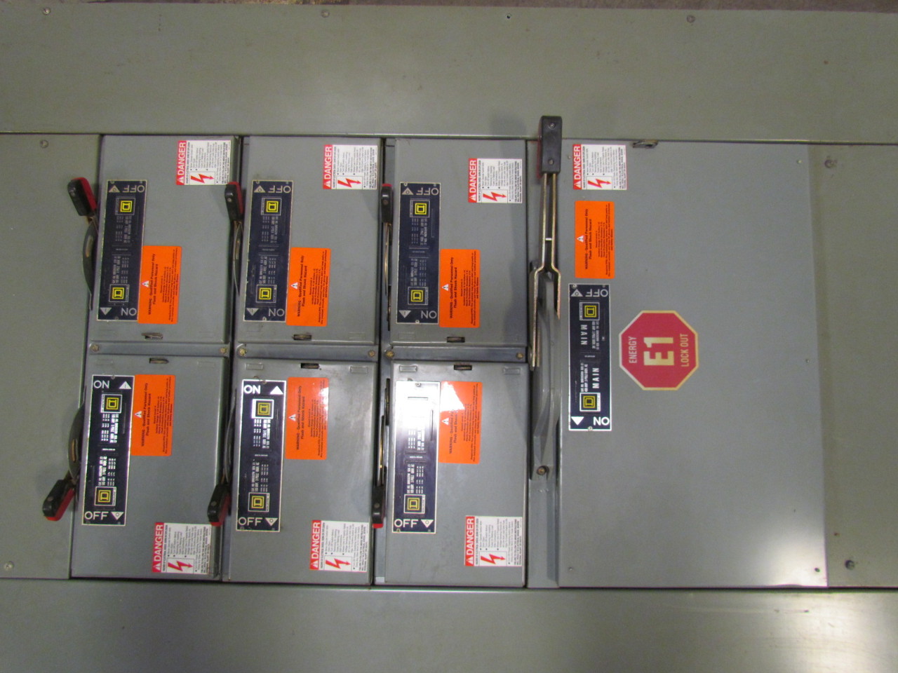 Square D QMB Panel board 480V 3 Pole w/400A Main & 3 Twin 100A Fused