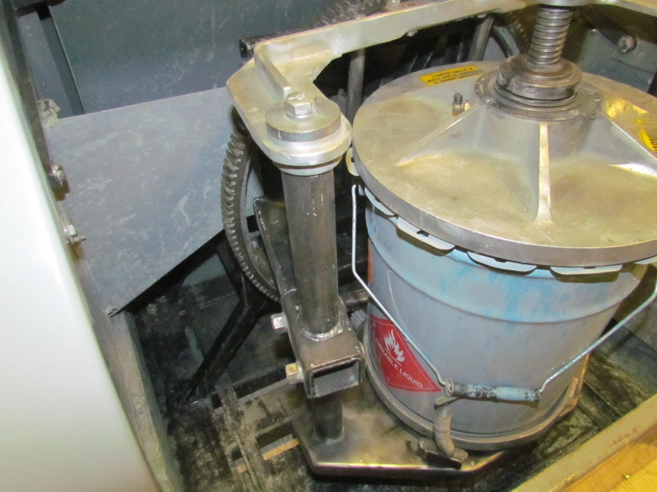 Red Devil 5020 5 Gallon Explosion Proof Paint Mixer 115V 1Ph 9 Amp