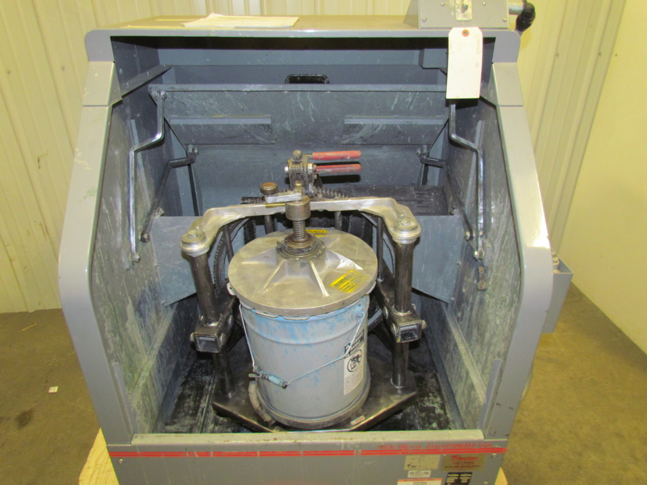 Red Devil 5020 5 Gallon Explosion Proof Paint Mixer 115V 1Ph 9 Amp