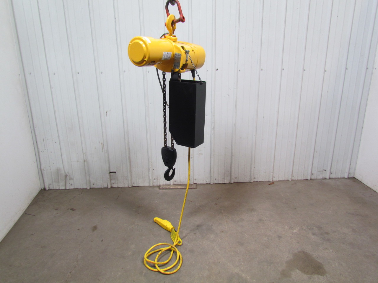 Budgit BEH0216 2 Ton Electric Chain Hoist 15'6" Lift 16FPM 230460v 3PH