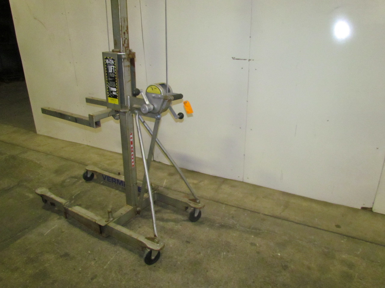 Manually Operated Lift 1000 Lbs Up To 126" High Easy Setup& under 30