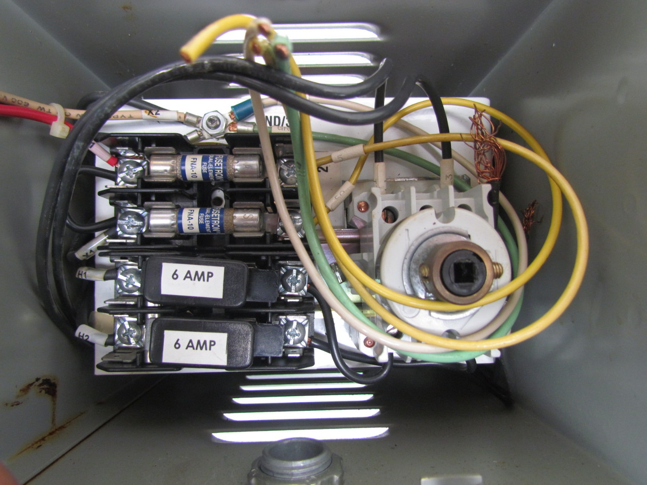 DayKin MDGTB05 A560 Transformer Disconnect Switch 1000VA 480V Pri 120V