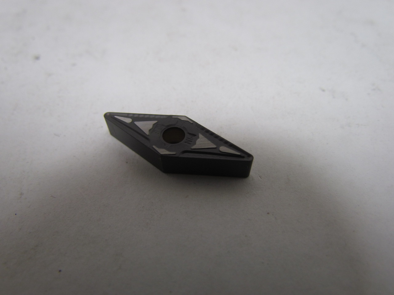 Kennametal VNMG160408MN KCP25 VNMG332MN Carbide Insert Grade KCP25 Box of 2pcs eBay