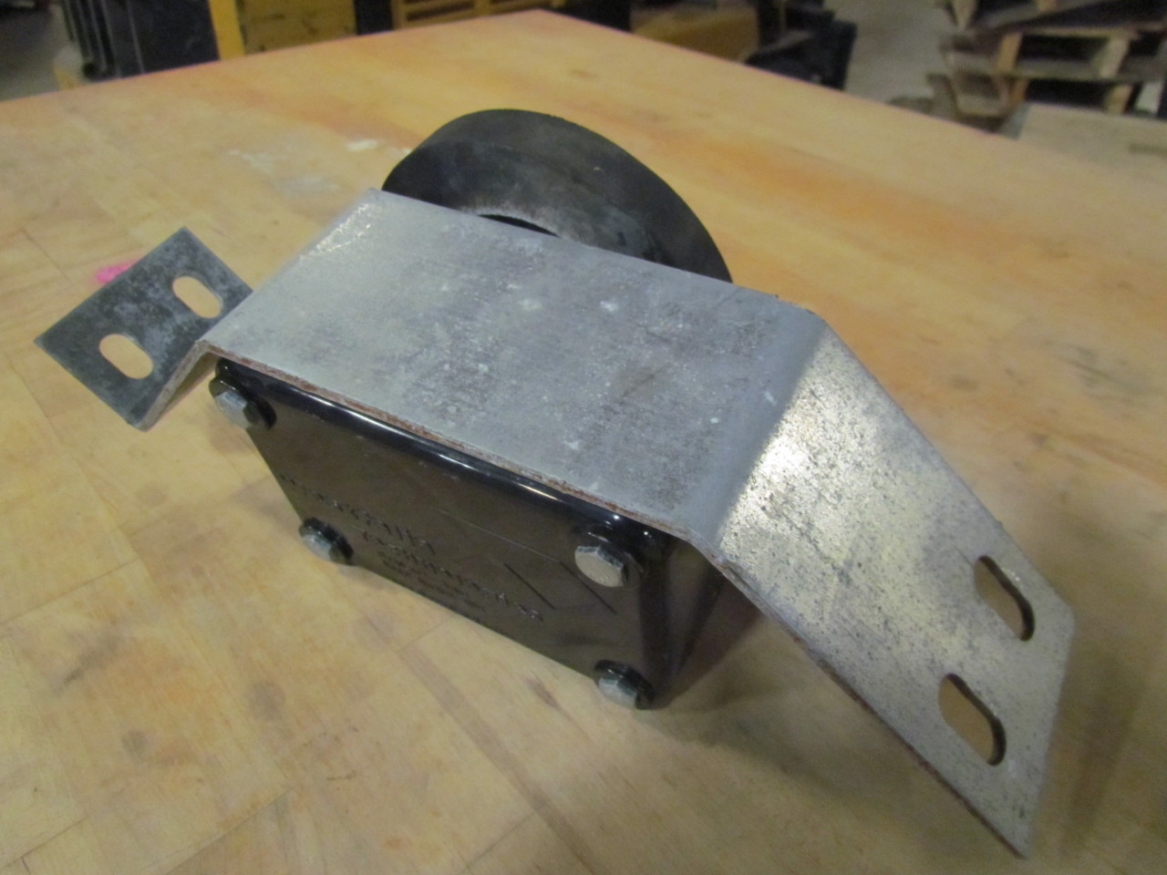 1001011 Deep Lane Pallet Brake For Gravity Conveyor 51/8"Dia Rubber