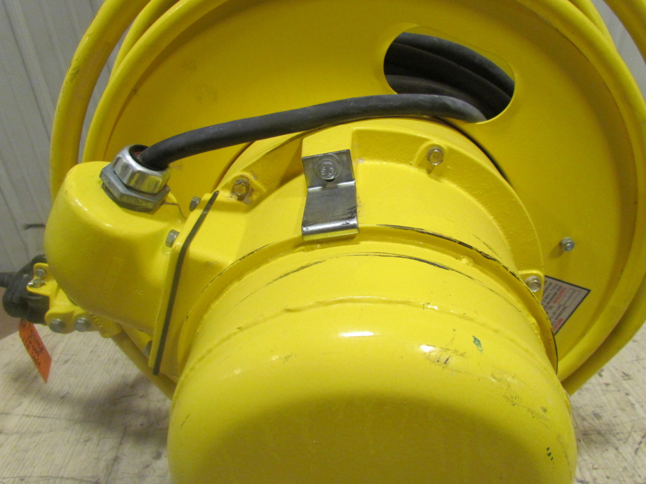 AeroMotive Retractable Electric Cable Reel 45' 110V 12/3 Cord 20Amp 3