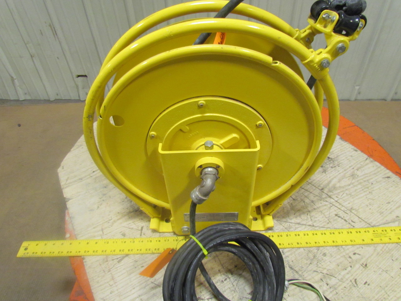 Retractable Power Cord >> Aero-Motive Retractable Electric 12/3 Cable Reel 30' 110V Cord 20Amp 600V 3-Ring | eBay Retractable Power Cord >> Aero-Motive Retractable Electric 12/3 Cable Reel 30' 110V Cord 20Amp 600V 3-Ring | eBay