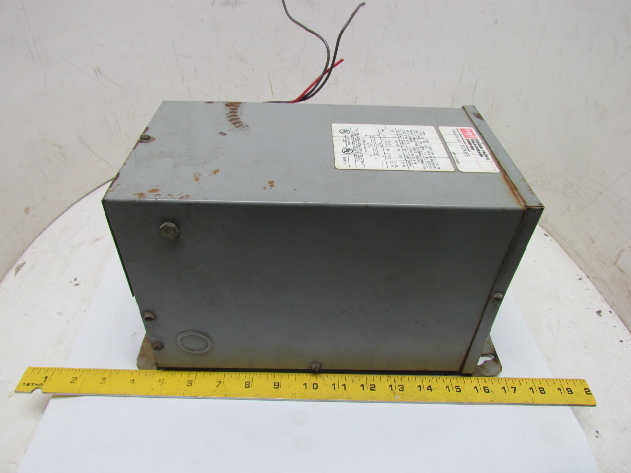 Federal Pacific SE2N3FS Transformer 3 KVA Single Phase 240x480V Pri 120