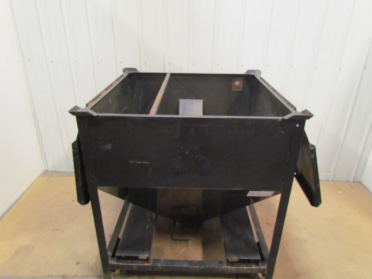 IMCS 30 cu ft FloThru Bin Gravity Hopper 6"Sliding Gate Casters Fork