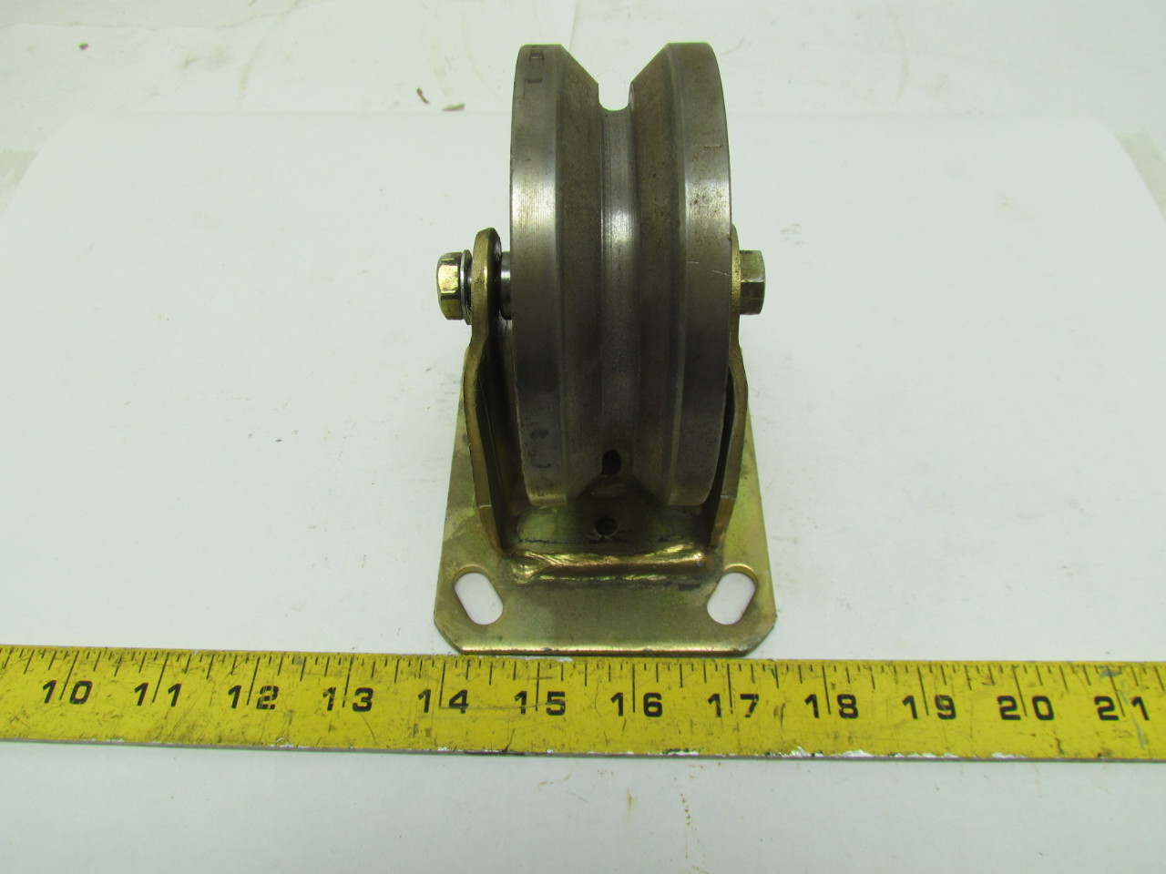 Bassick 4YY Rigid 11/2x4" VGroove Track Caster Wheel Cast Iron eBay