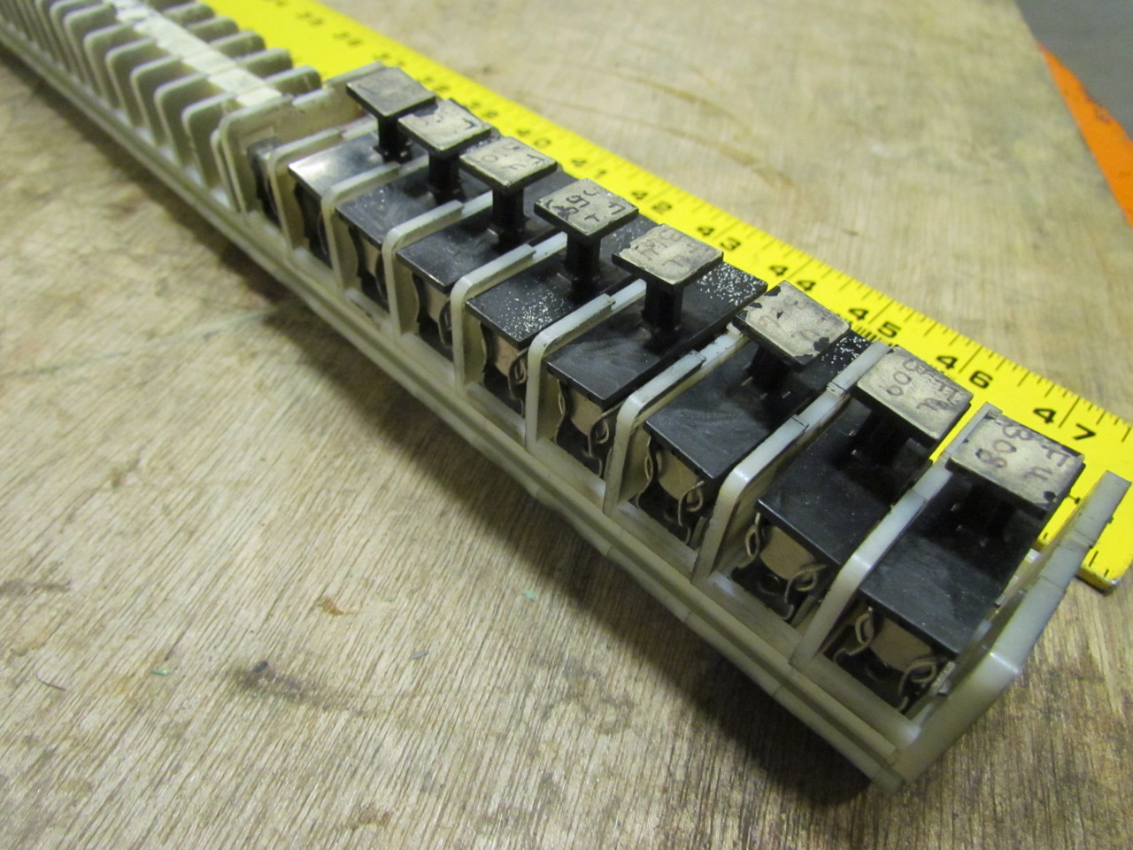 AB Allen Bradley Terminal Block Strip 7/8x581/2" DIN Rail 129 Blocks