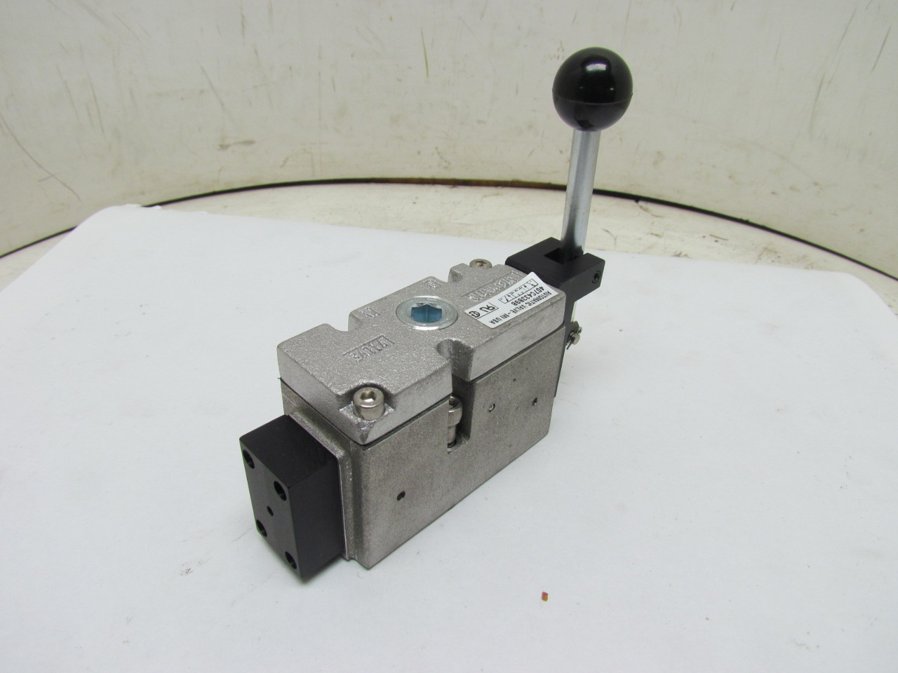 Automatic Valve 5/3 4 Way 3 Position Air Pneumatic SAE Spool Valve