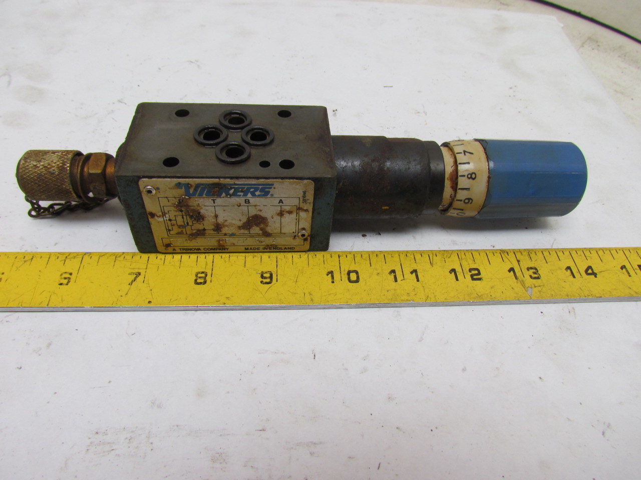 Vickers DGMX1 3 PP AK 22 B Hydraulic Valve Pressure Reducing Keyed