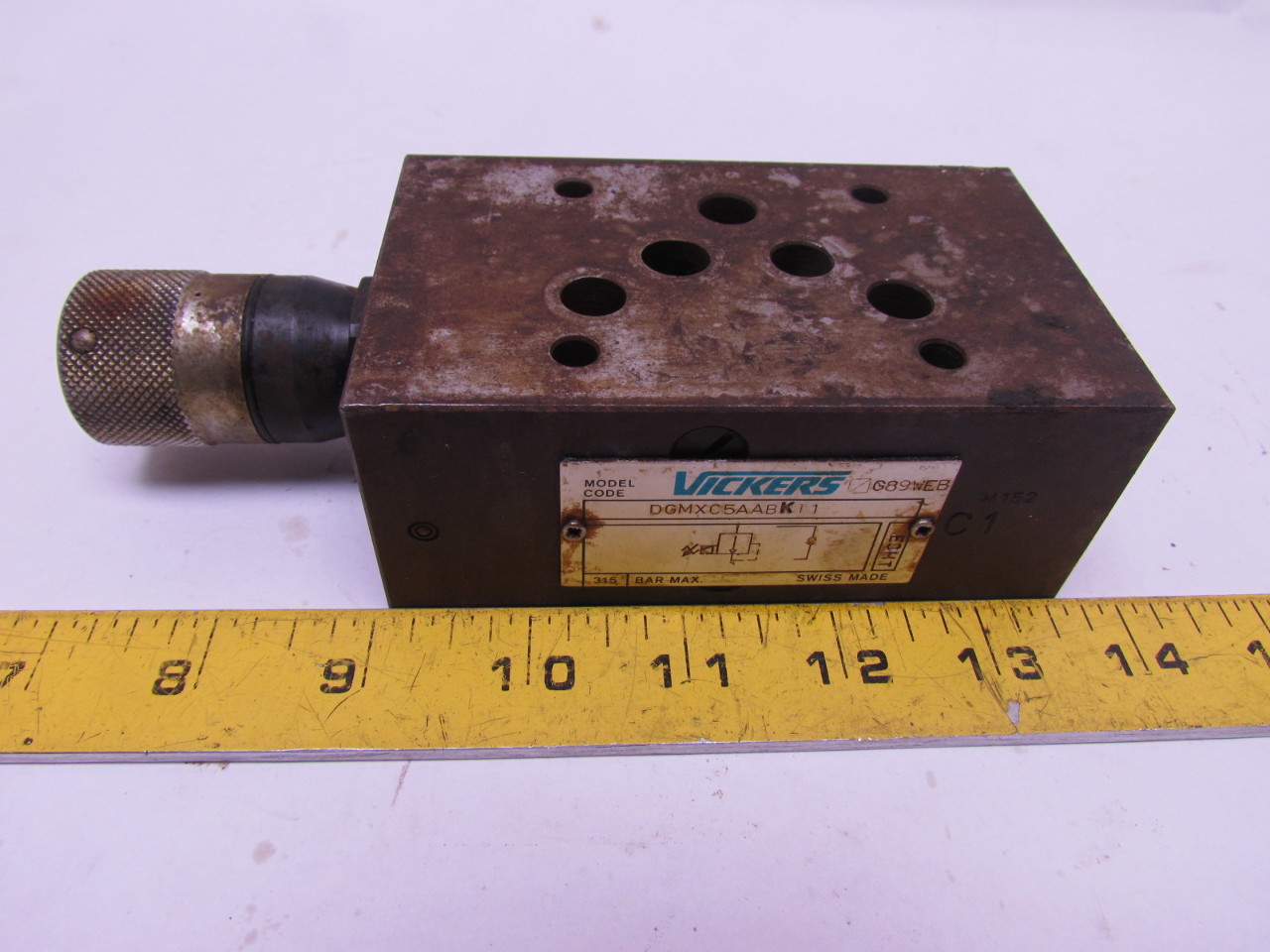 Vickers DGMXC5AABK11 Pressure Reducing Hydraulic Valve NO Key