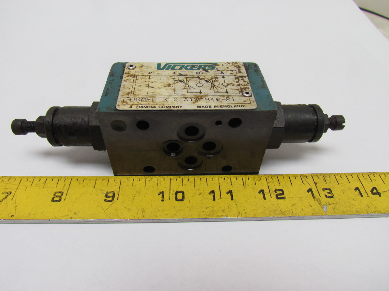 Vickers DGMFN-3-X-A1W-B1W-21 Flow Control Hydraulic Valve