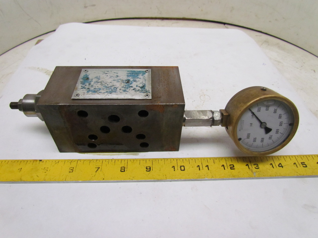 Vickers DGMX2-5-PP-BW-5-30 Hydraulic Pressure Reducing Valve W/Gauge
