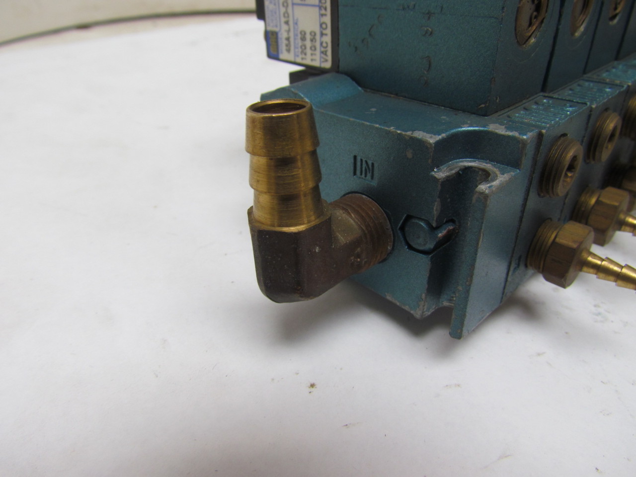 MAC 45ALADDAAA1BA Pneumatic Solenoid Valve Block Assembly 6Valves w