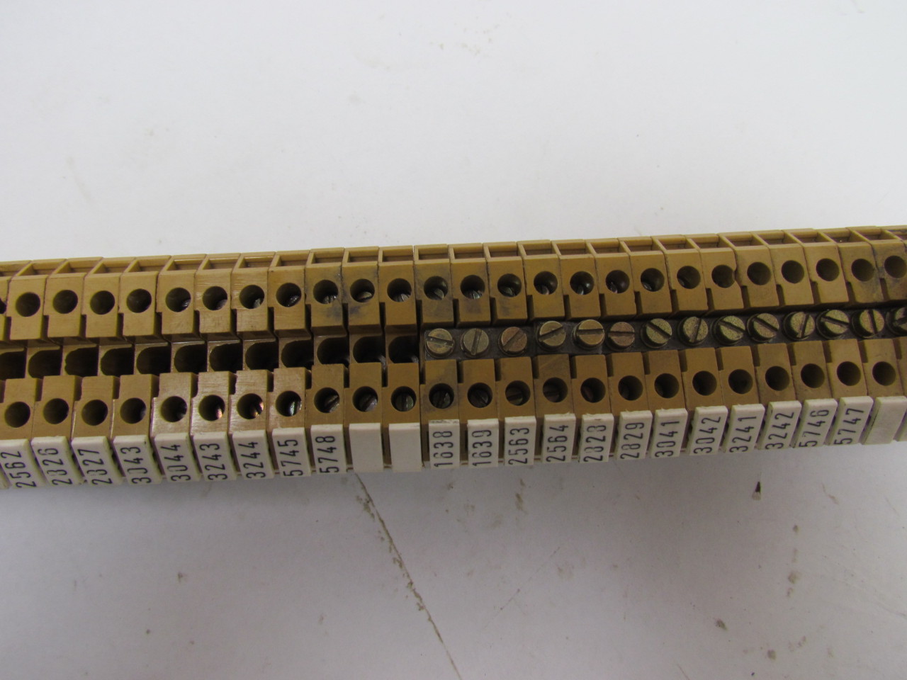 Weidmuller SAK4 Terminal Block Strip 32mm DIN Rail 47 Blocks