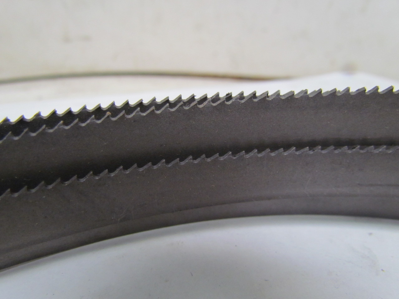 LENOX DIEMASTER 2 WELDED BAND General Purpose Band Saw Blade 137"X1/2