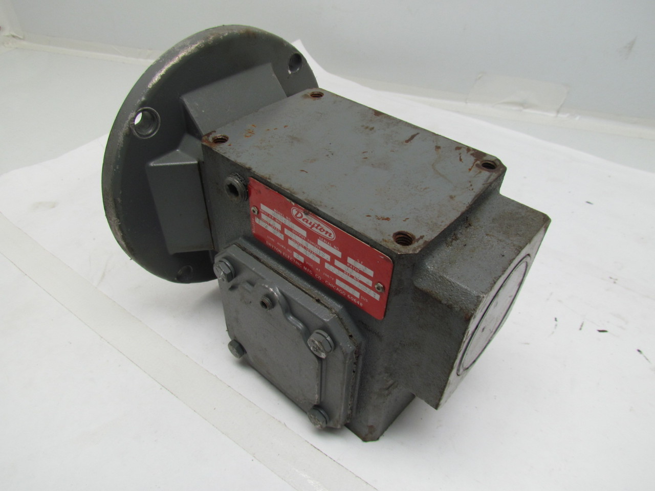 Dayton 4Z292B Speed Reducer Gearbox 601 Ratio 1/3HP 56C Face 7/8" LH