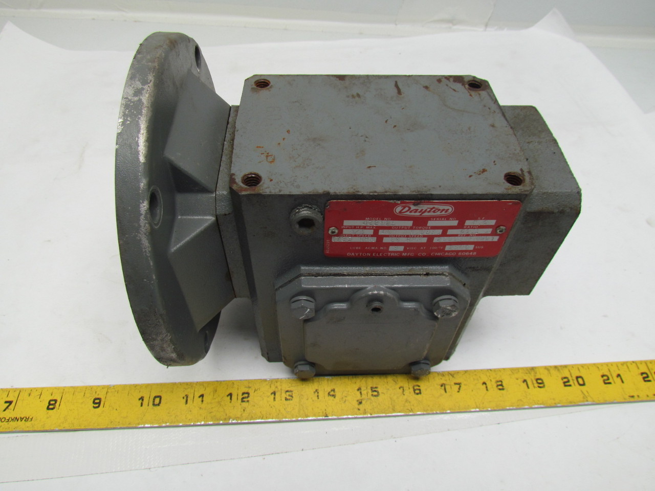 Dayton 4Z292B Speed Reducer Gearbox 601 Ratio 1/3HP 56C Face 7/8" LH