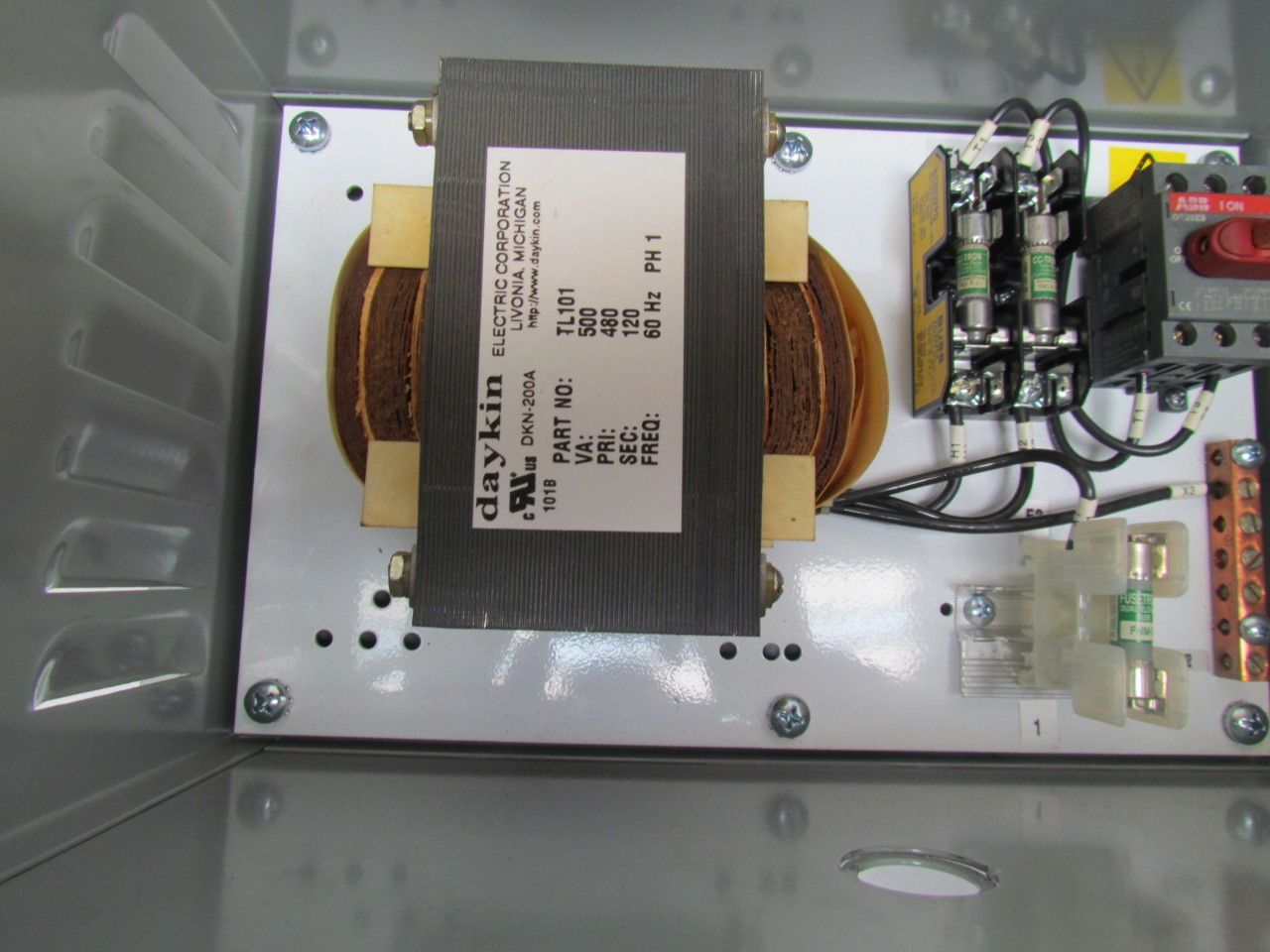 LTFS07 DKN200A Transformer Disconnect Switch Enclosure 500VA 480120V