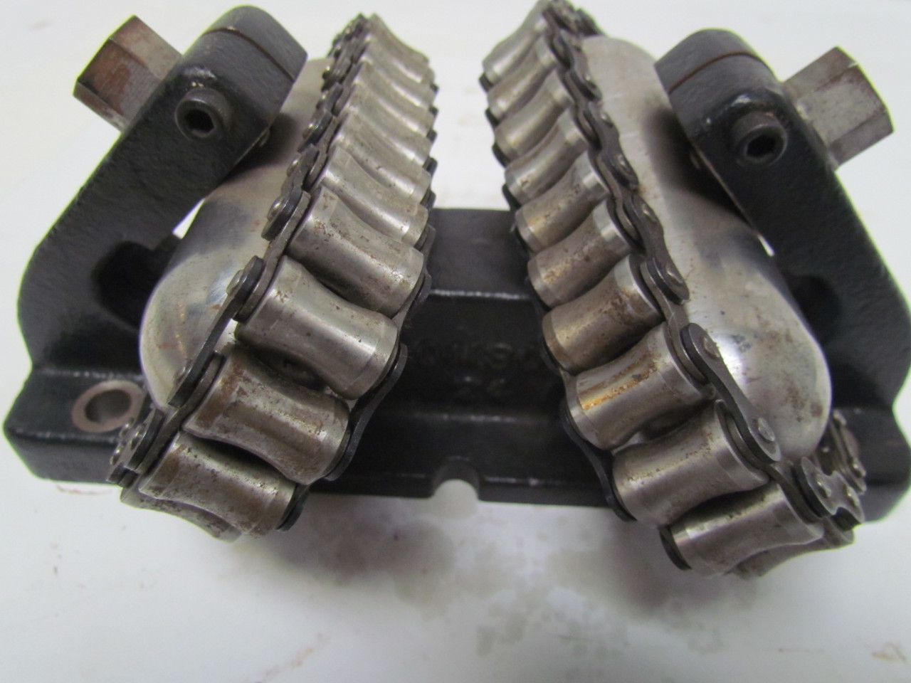 Thomson RW24 Roundway Linear Roller Bearing Concave Chain Carriage