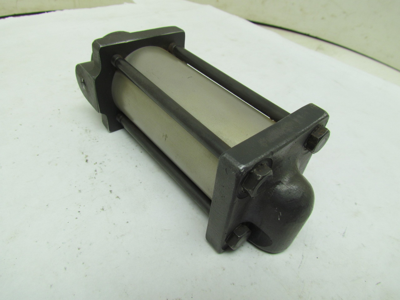 810137 Pneumatic Air Clamping Cylinder 13/4" Bore 23/8" Stroke