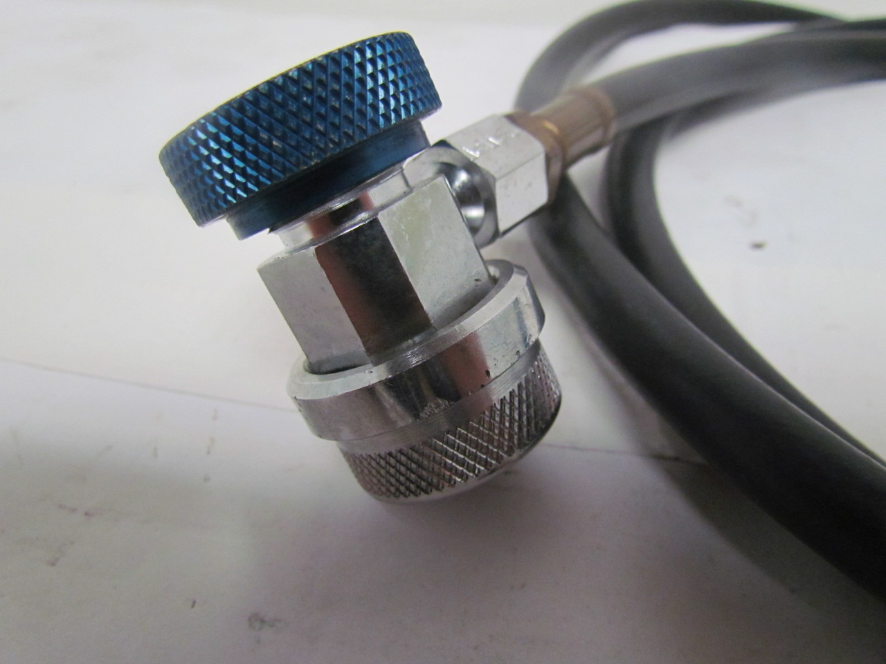 SAE J2196/R134a AC Refrigerant Hose 6003000 PSI MC GY572"L w/Quick