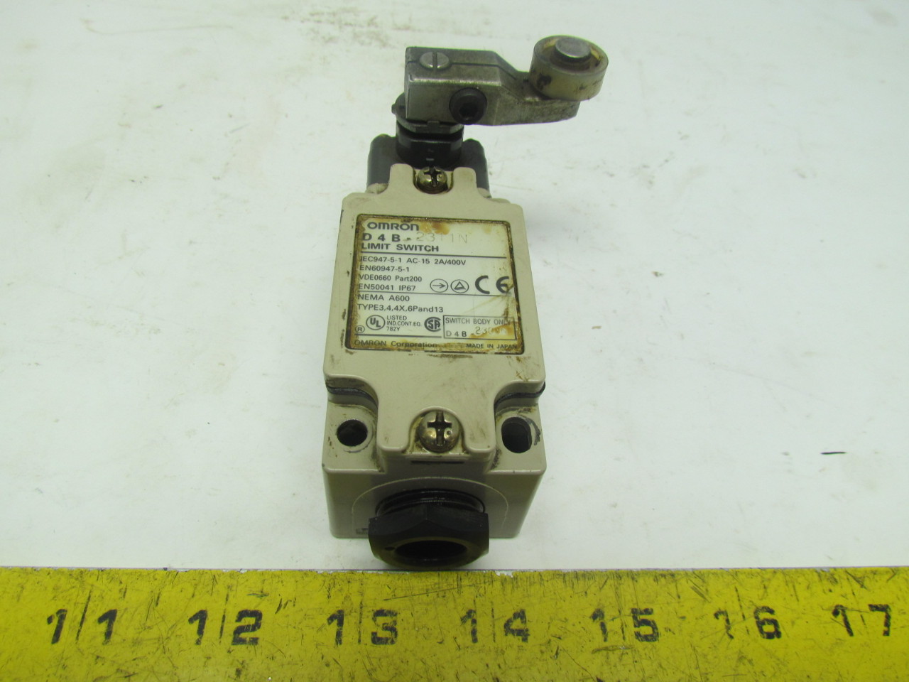 Omron D4B 2311N Omron Limit Switch AC15 2A/400V eBay