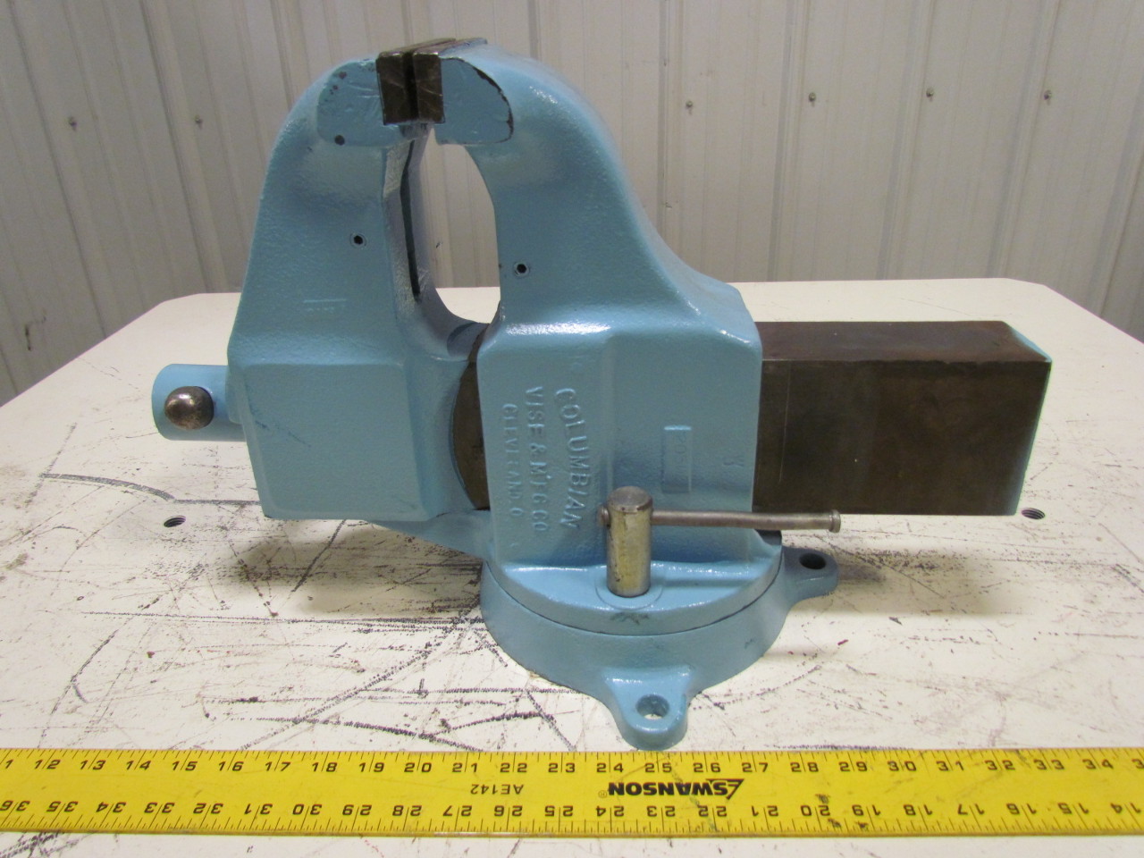 Columbian vise deep throat Midget darth vader