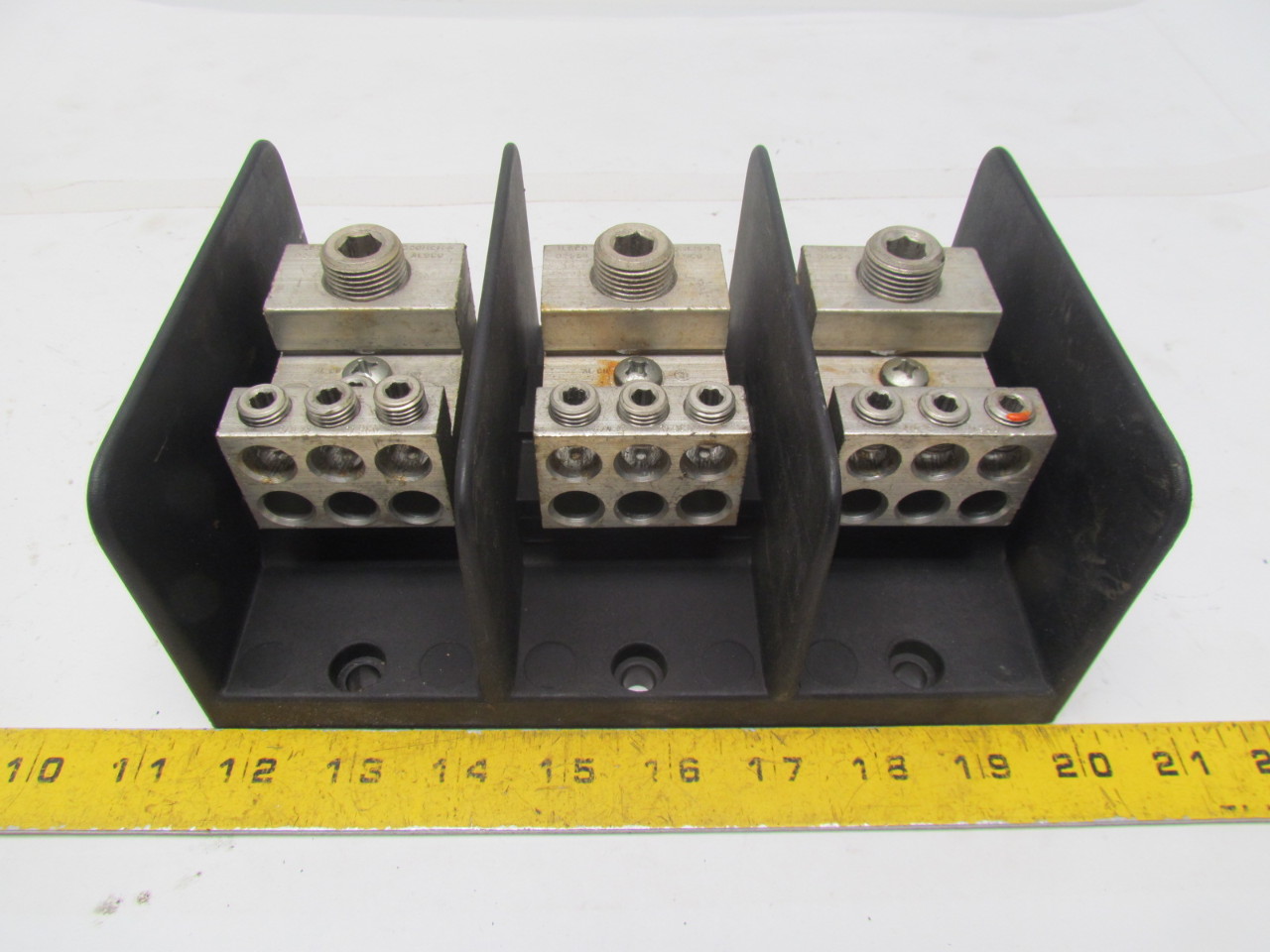 Ilsco PDB165003 Power Distribution Block 3Pole 380A AL9CU 500MCM4