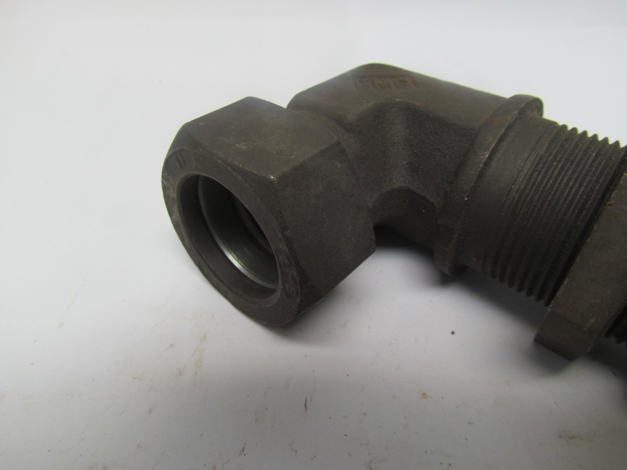 Parker Metric Bite Type Fitting 90Deg Bulkhead Union Elbow 28mm Tube OD eBay