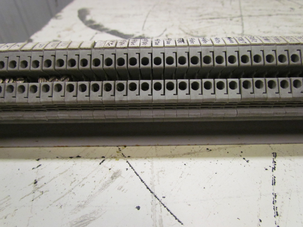 Phoenix Contact 35mm Din Rail Mount Terminal Blocks 48"Long 74