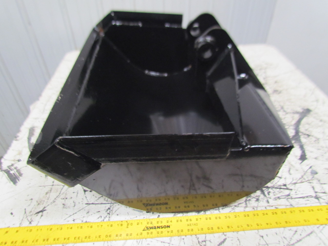 Kelly B60 & B70 30" Excavator Backhoe Bucket 2.61cu ft Capacity Kelley