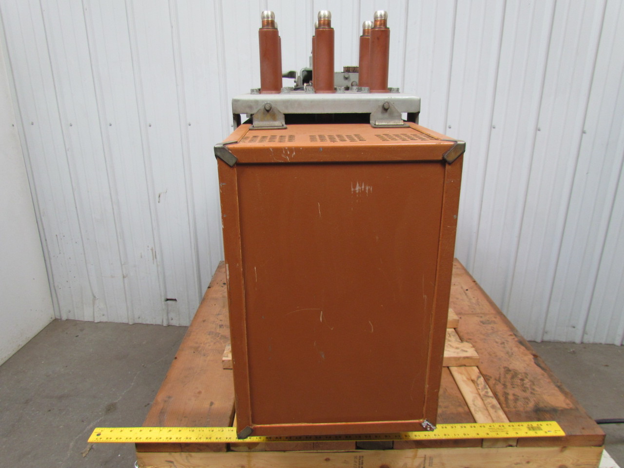 General Electric AM2.4/4.16150/2503 Magne Blast Circuit Breaker