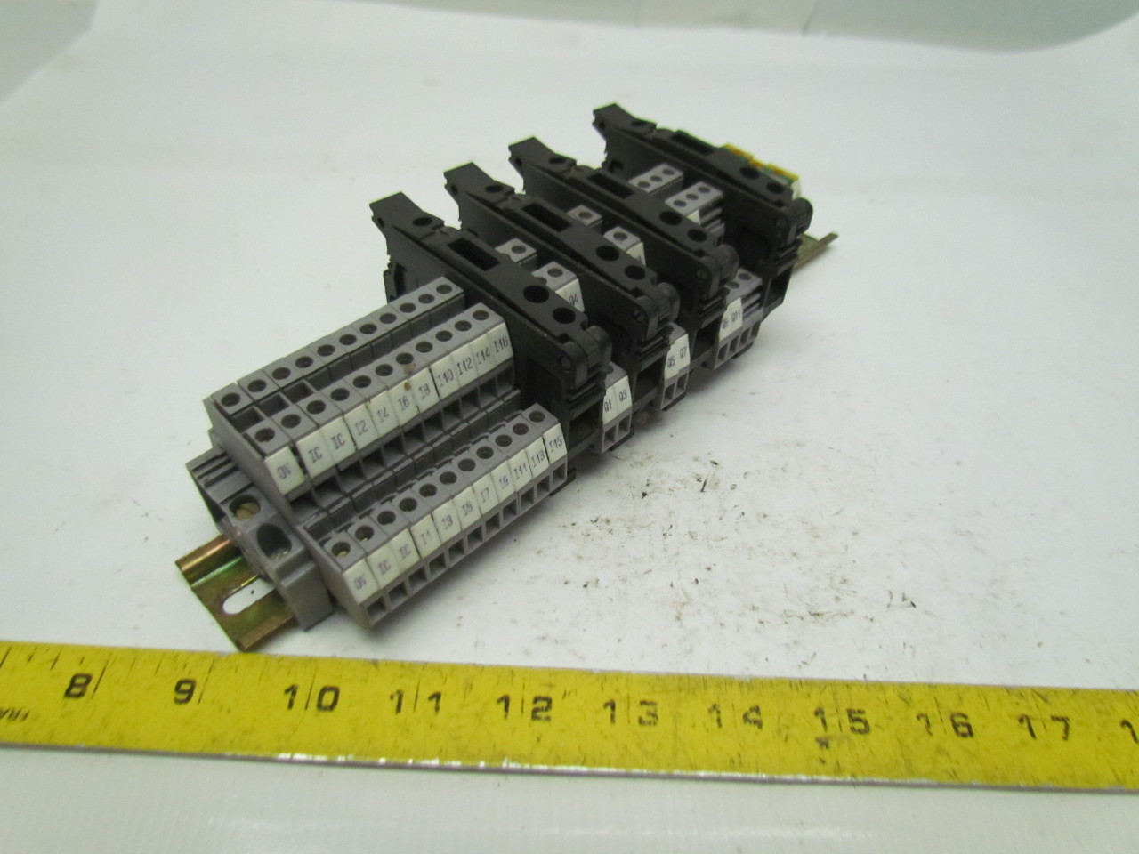 Entrelec M/6D 27 Terminal Blocks On 13/8 Wide DIN Rail 103/4" Long eBay