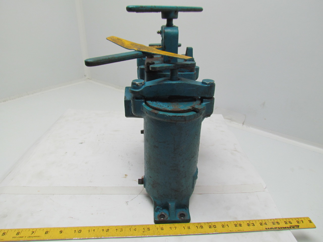 Hayward / Eaton No. 51 Duplex Strainer Cast Iron 11/2" NPT 200 PSI