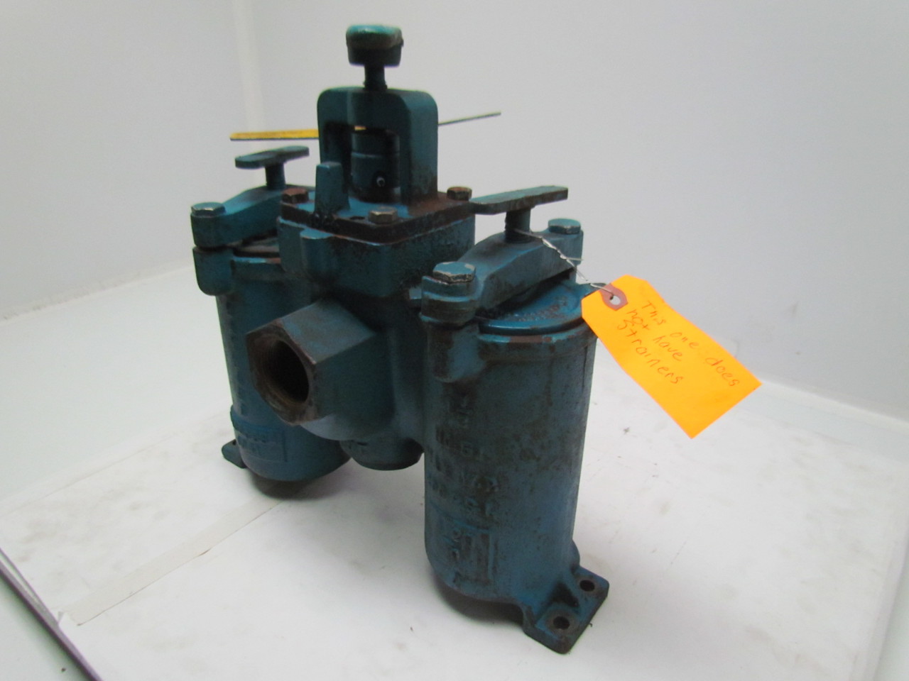 Hayward / Eaton No. 51 Duplex Strainer Cast Iron 11/2" NPT 200 PSI