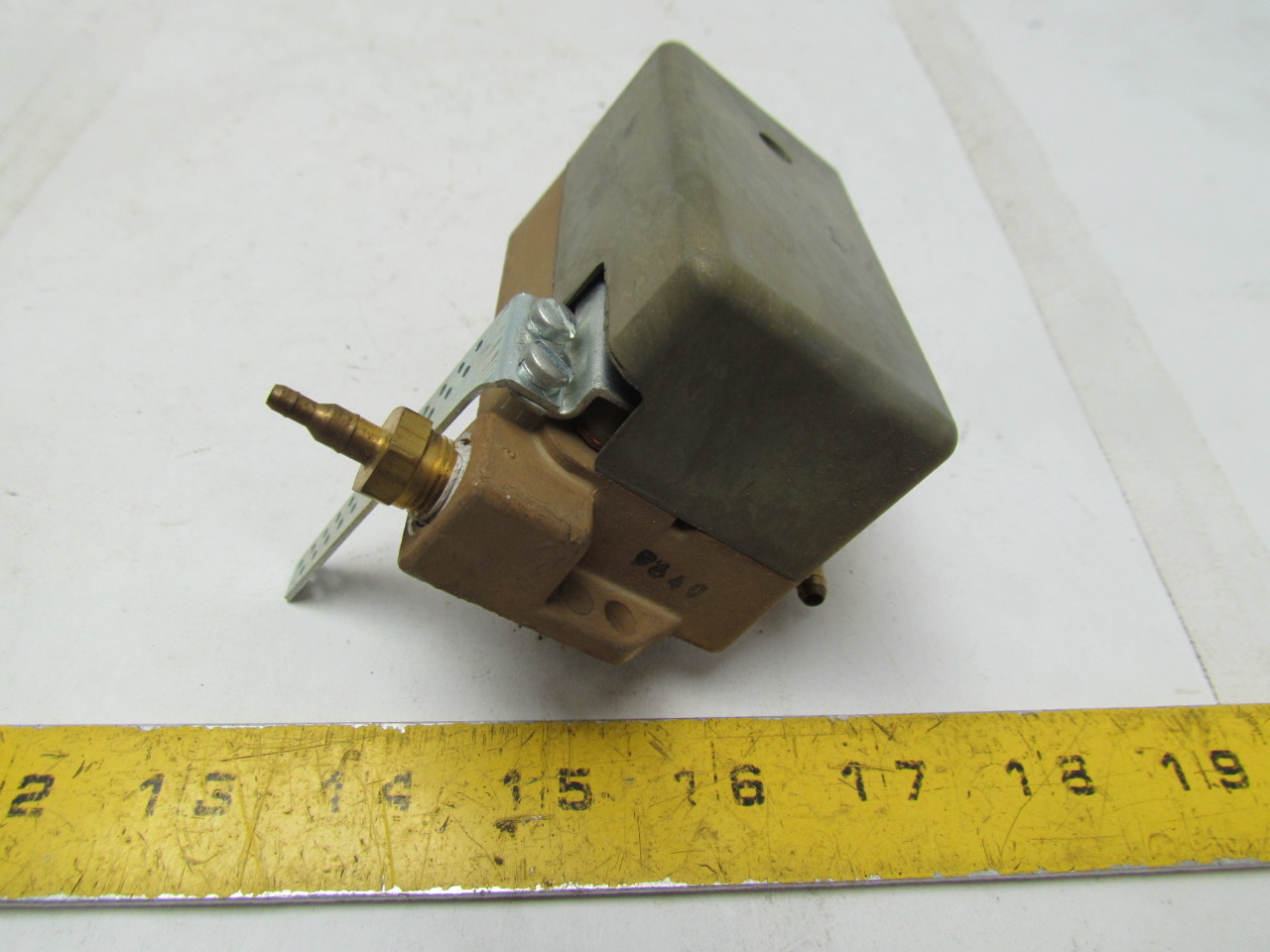 Johnson Controls D9502 Damper Actuator Positioner eBay