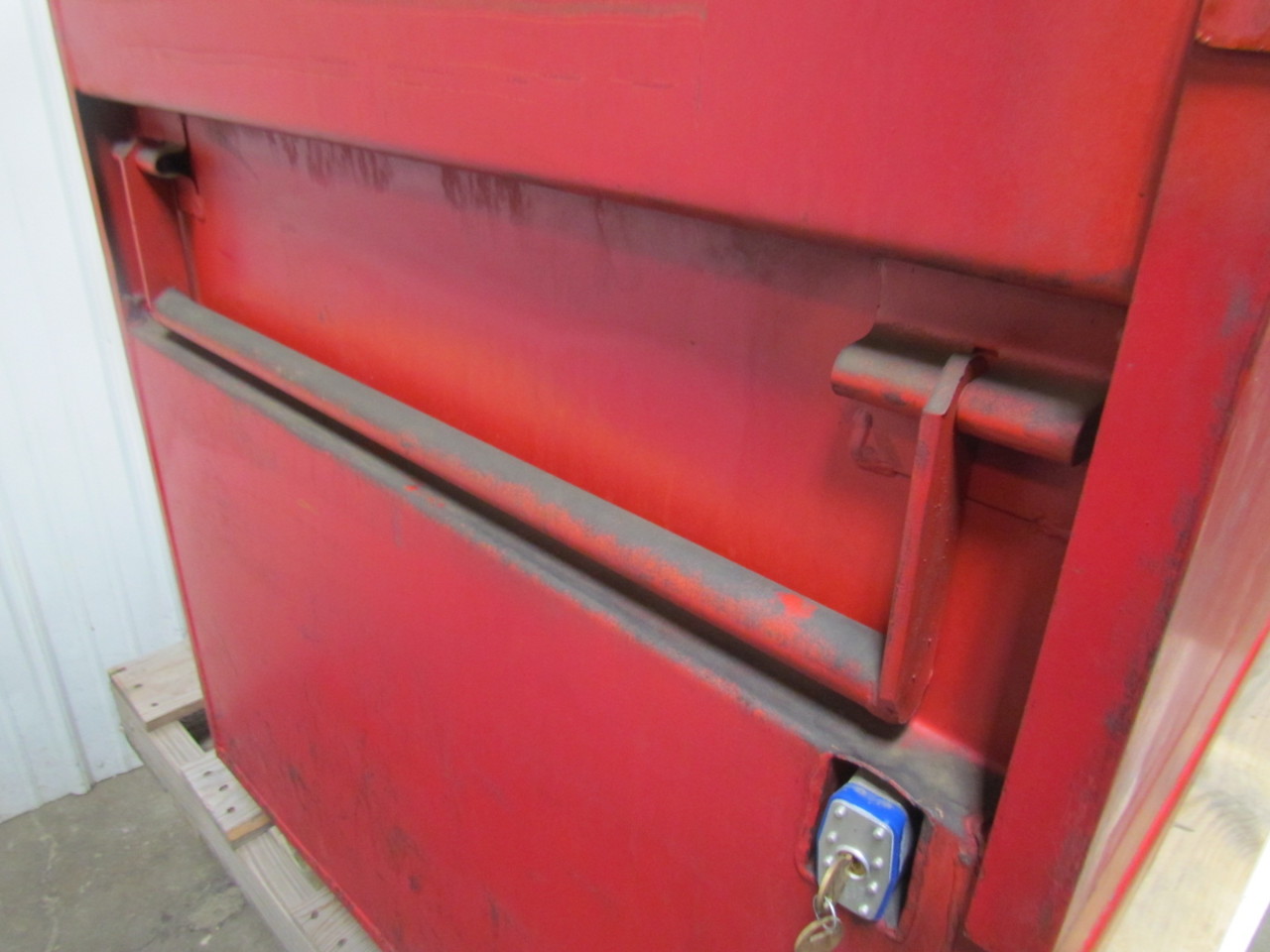 Dayton Jobsite Tool Chest/Box 60Wx30Dx37"T Fork Pockets Master Lock w/Keys eBay