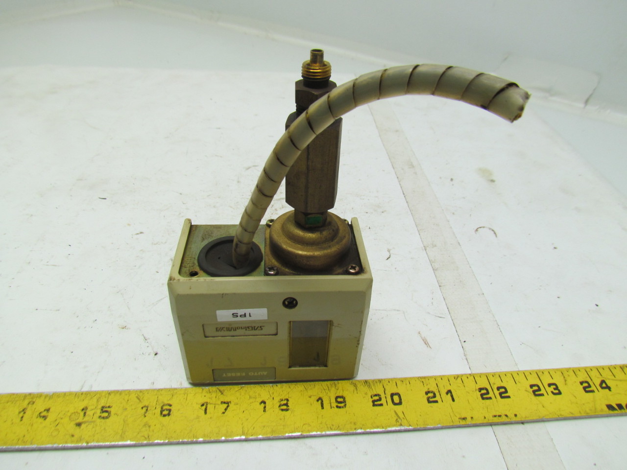 Saginomiya SNSC110 Pressure Switch Auto Reset 250VAC 12Amp Range 1001000 KPA