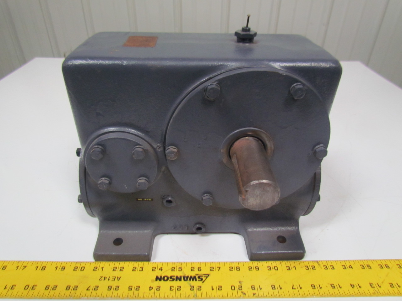 Double Worm Drive Double Reduction Parallel Gearbox Speed Reducer 1800